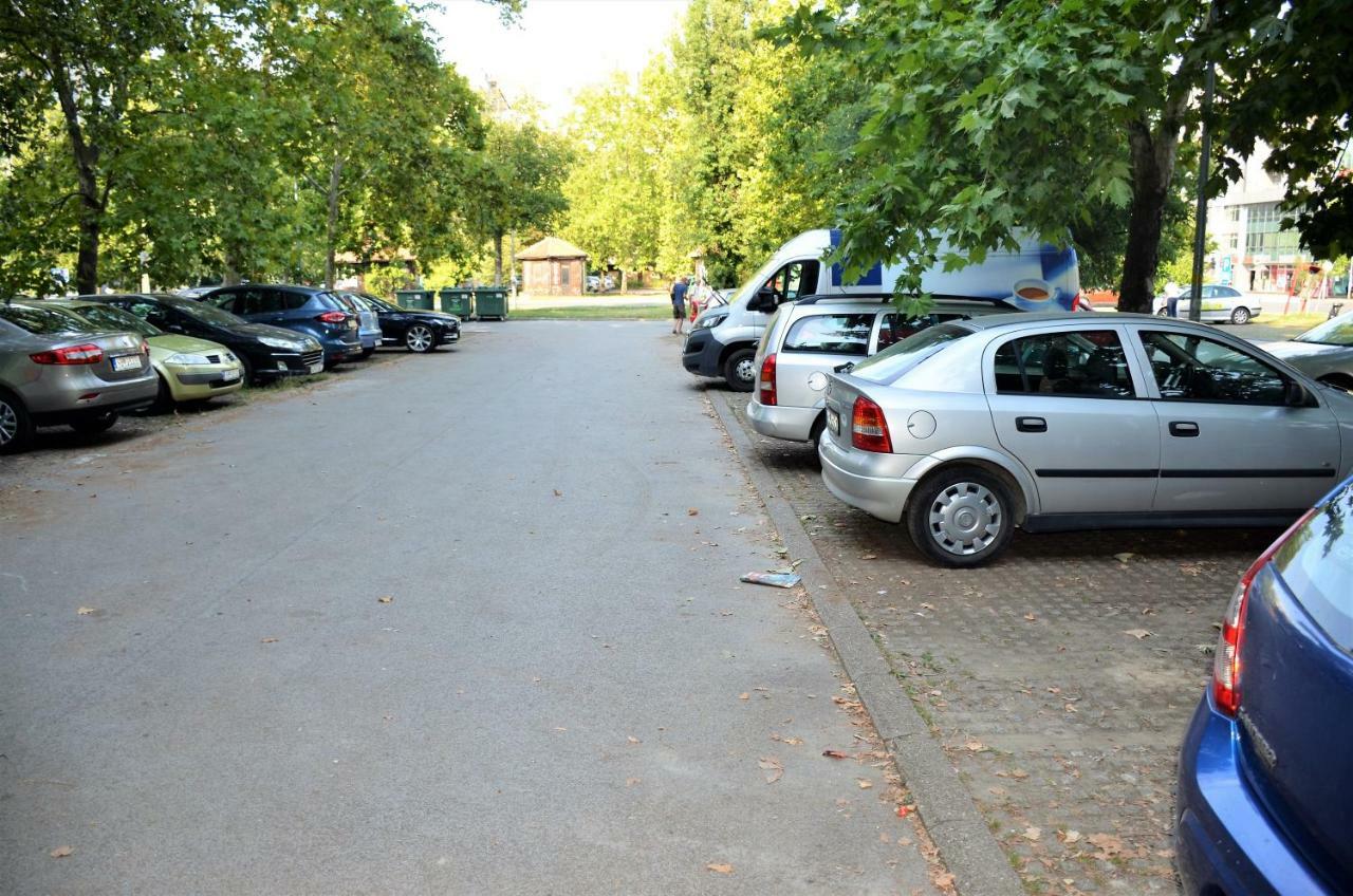 BALZAK 64m2, Free parking&Wi-fi Leilighet Novi Sad Eksteriør bilde